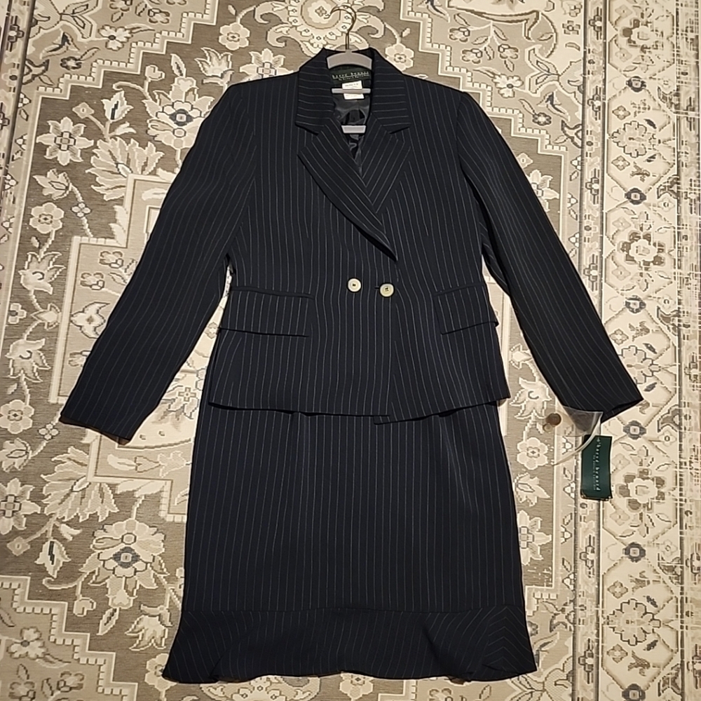 Harvè Bernard NWT Navy Blue Pinstripe Blazer and Skirt Set Sz 12 Vintage New!